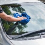 Kaj omogoča čisto vetrobransko steklo za avto?