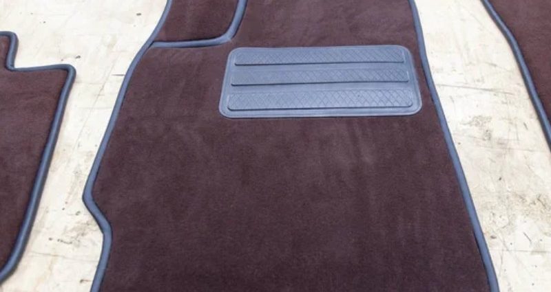 tekstilni tepihi za avto